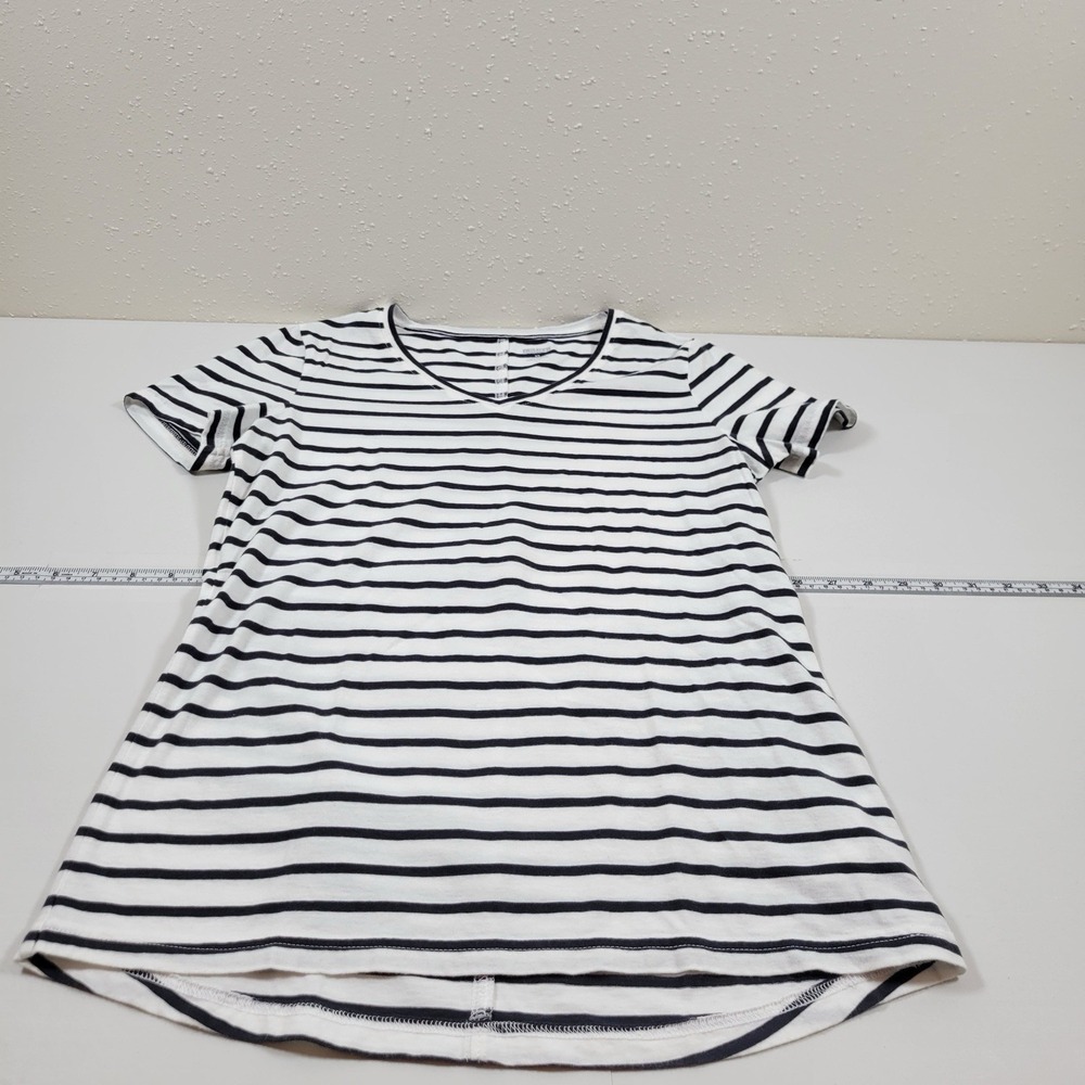 Duluth Trading Co. Women's Short Sleeve Striped Shirt Size XS White And Blue